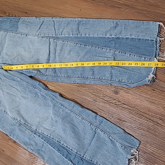 American‎ Eagle Outfitters Women's Light Blue Straight Leg Jeans - Picture 8 of 14